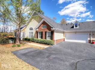 1406 Village Ln, Roswell, GA 30075