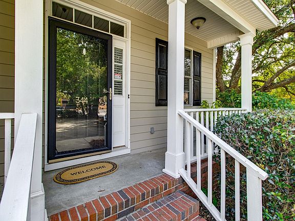 3rd image of 344 Byron Rd