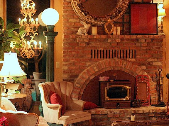 16' Living Room Ceiling with Fireplace
