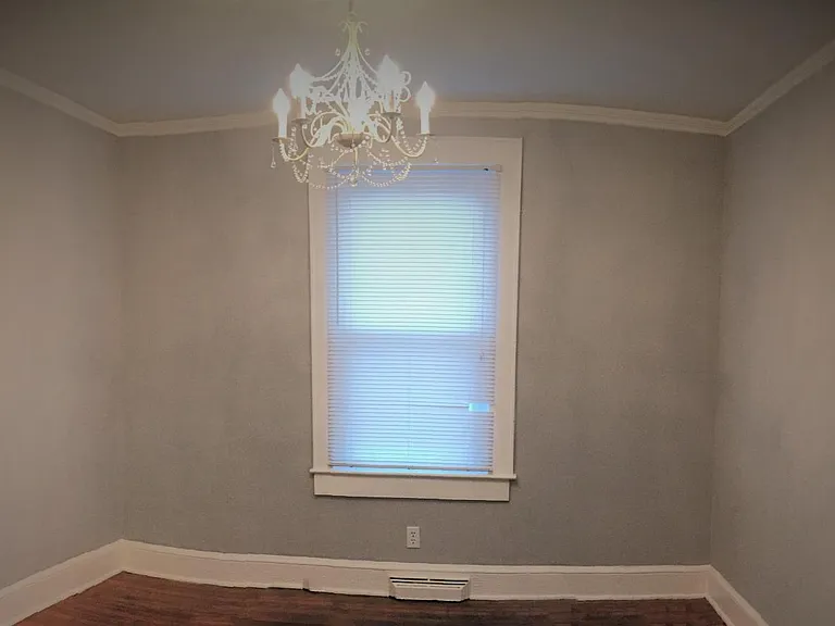 210 S Franklin Rd — Photo 6