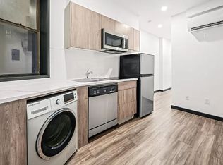 439 W 46th St #1E, New York, NY 10036