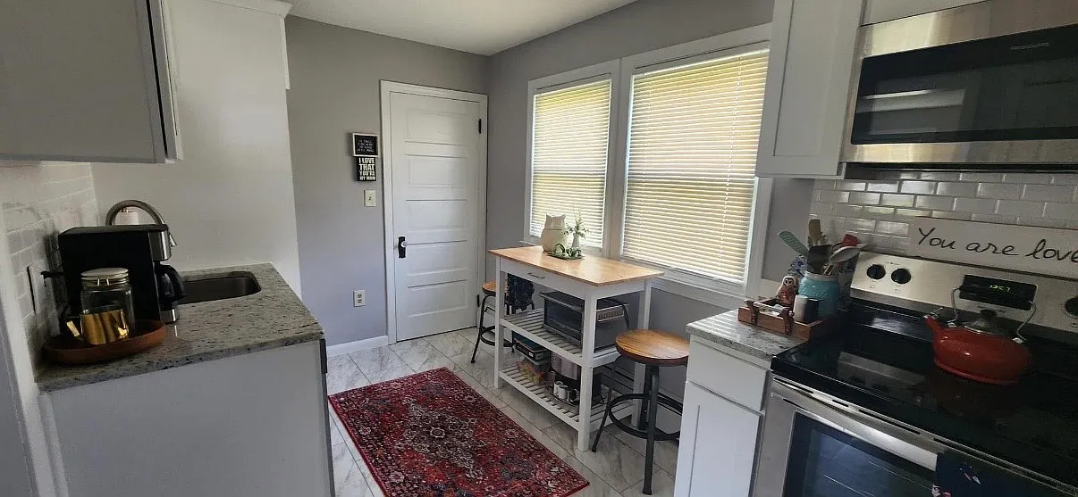 2 bed, 1.5 bath, 1000 sqft, $2,300 — Photo 4