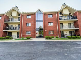 18245 66th Ct APT 1A, Tinley Park, IL 60477