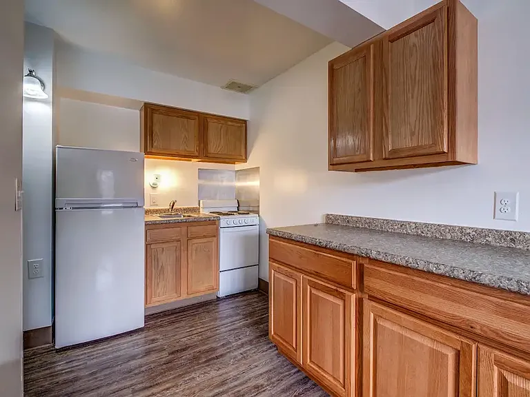 Sullivan Terrace Apartments — Photo 12
