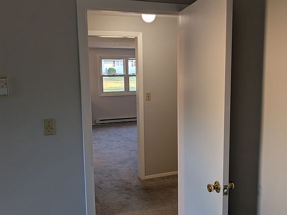 3rd image of 5 Poplar Ln #5D
