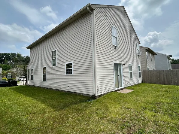 4264 Village Trace Dr, Indianapolis, IN 46254