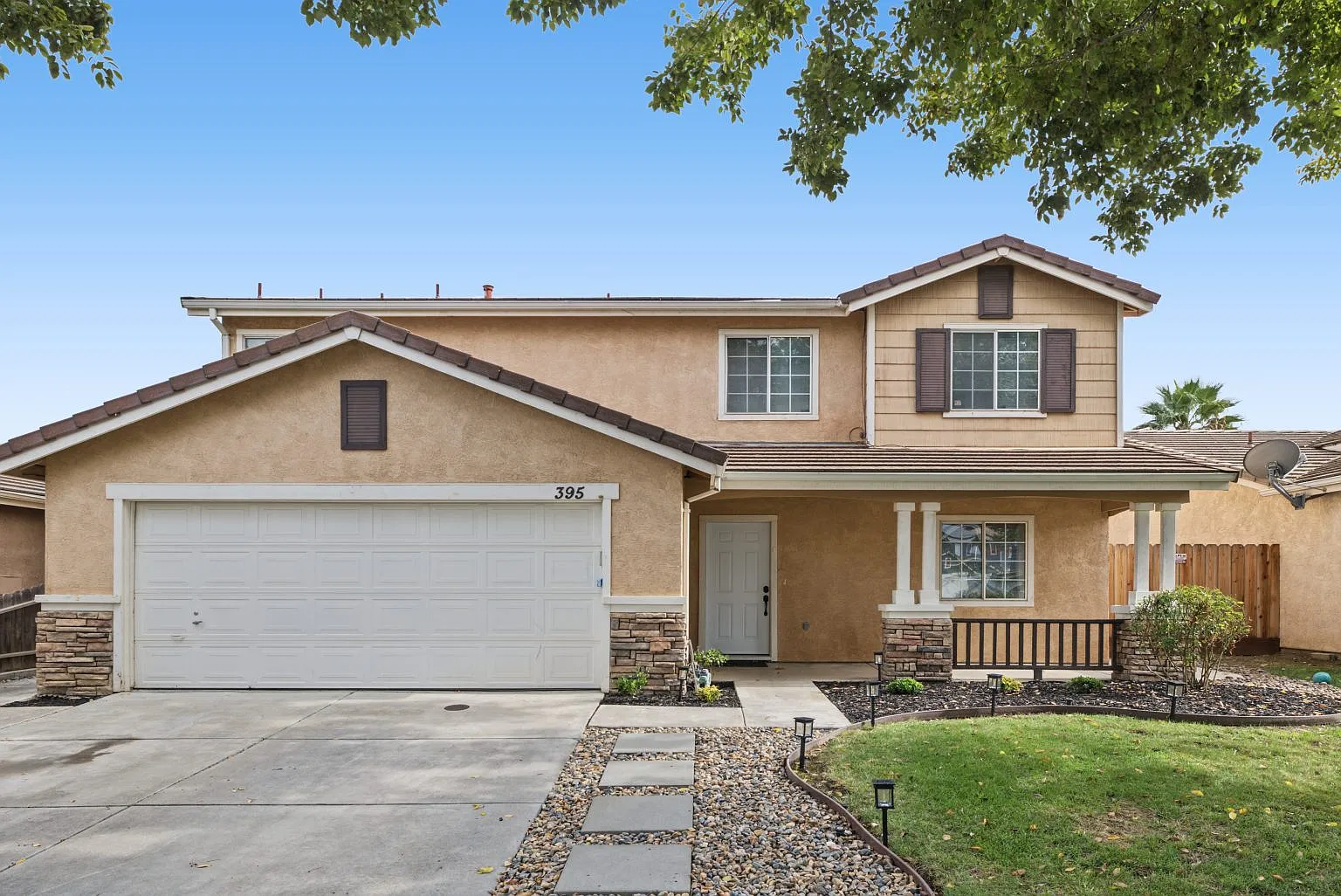 5 bed, 2.5 bath, 2467 sqft, $3,250 — Photo 1