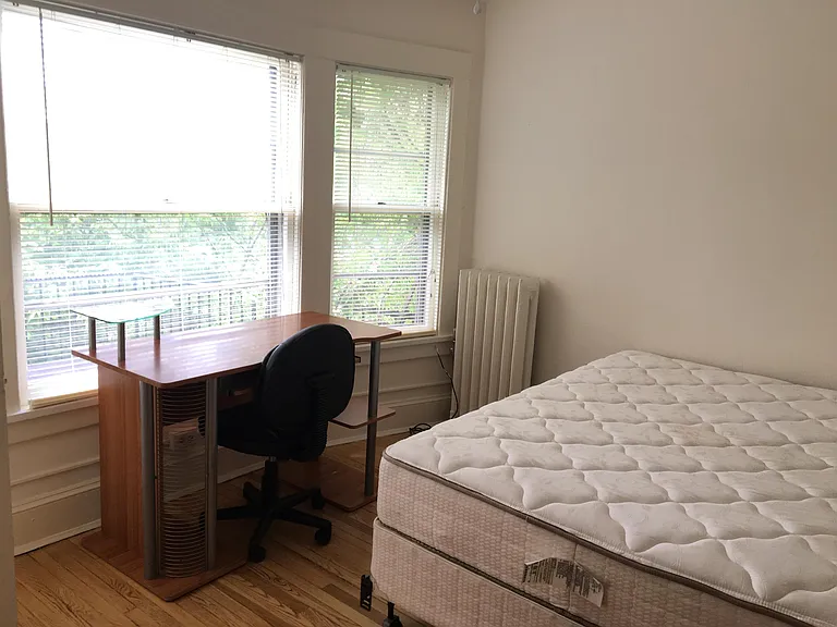 614 E Buffalo St — Photo 17
