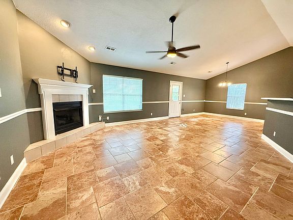 4th image of 1105 Mercer Dr