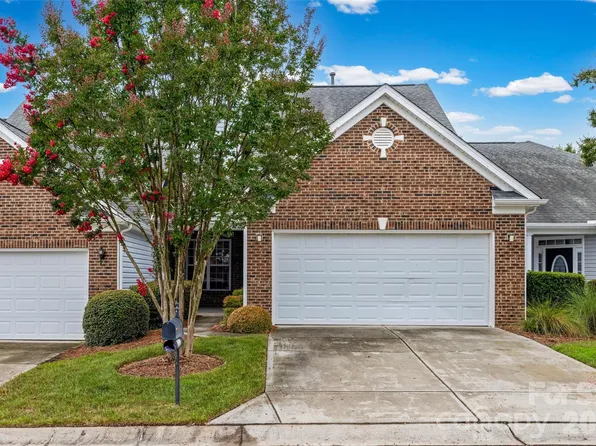 312 Garnet Ct, Fort Mill, SC 29708