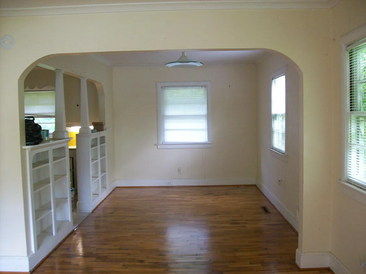 Building Photo - 2103 Pender Ave #1