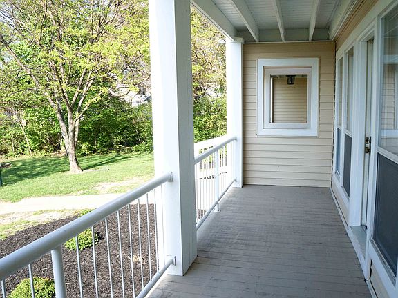 3rd image of 355 N Lake Pine Dr APT B