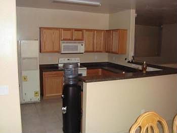 3rd image of 410 E Maddison St