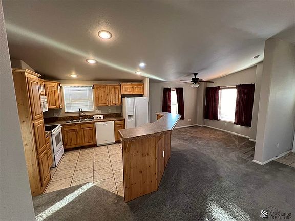 3rd image of 11587 S Helen Dr