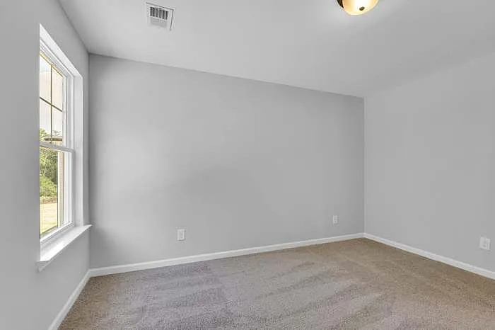 5 bed, 2.5 bath, 2176 sqft, $2,650 — Photo 4
