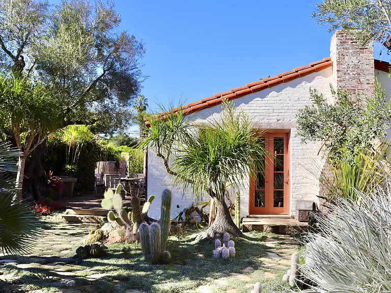 322 E Canon Perdido St — Photo 11