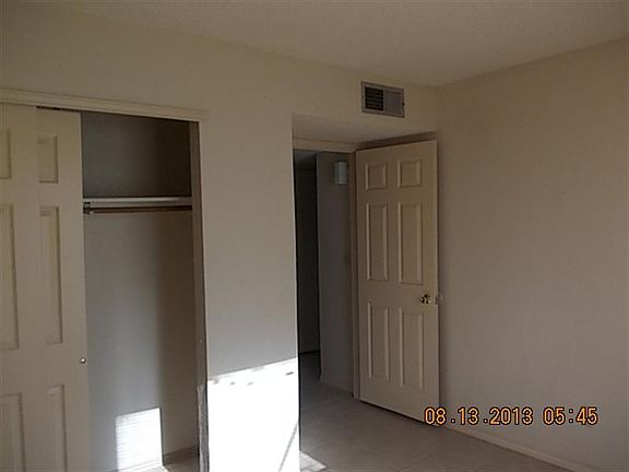 5th image of 1583 Da Vinci St