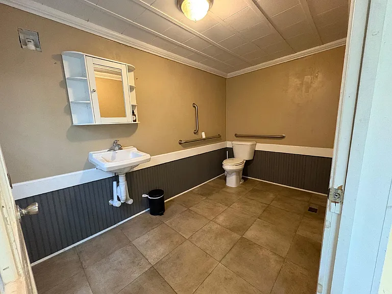 3174 Lindsay Rd — Photo 14