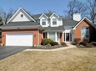 591 Patriot Ct, Gurnee, IL 60031