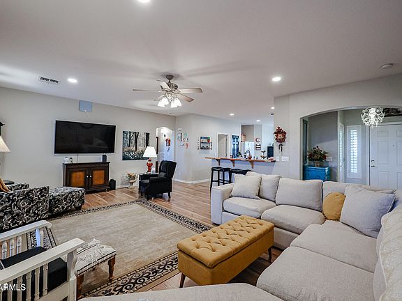 5th image of 3881 E GLENEAGLE Place
