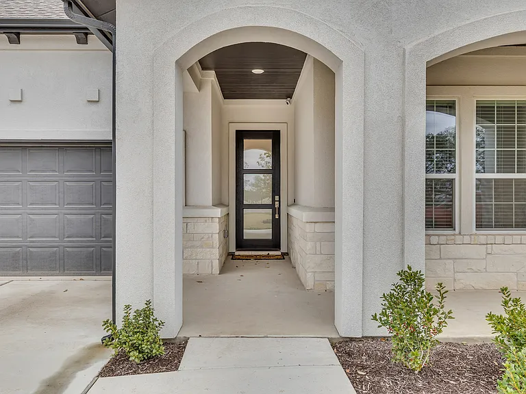 8517 Grenadier Dr — Photo 3