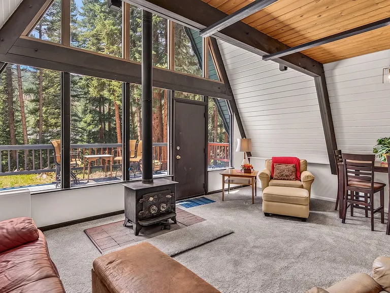 374 Wilderness Dr — Photo 8