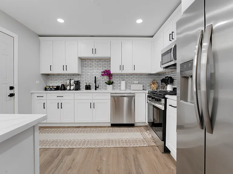 1700 Walnut Ave — Photo 7