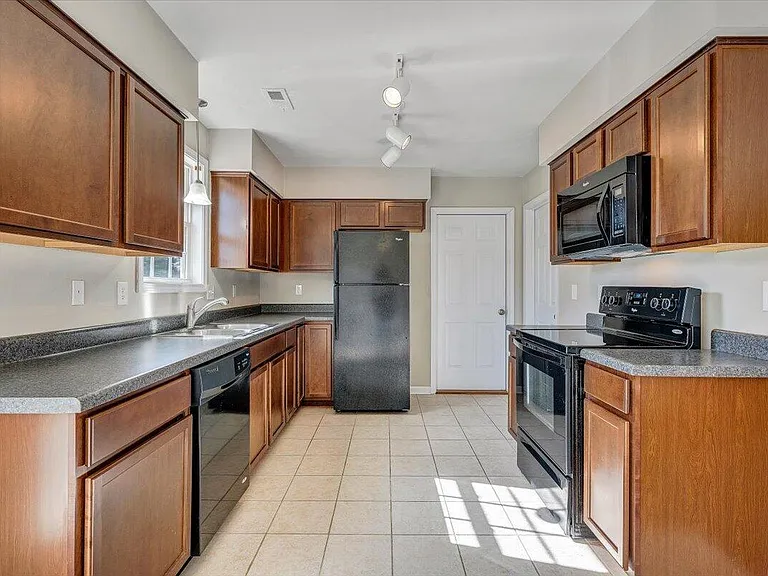 4602 Spring Willow Ln NW — Photo 12