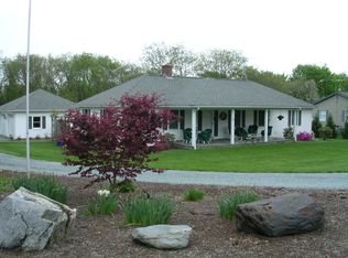 120 E Shore Rd, Jamestown, RI 02835