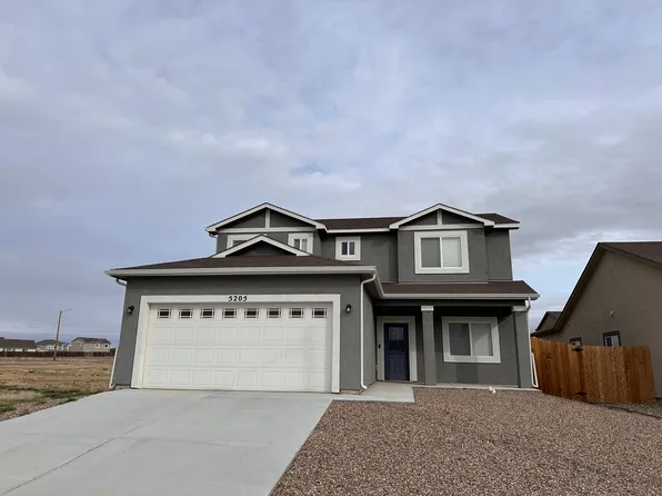 5205 Crested Hl, Pueblo, CO 81008