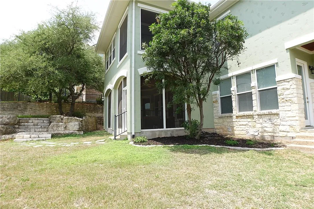 4 bed, 4.5 bath, 3551 sqft, $5,500 — Photo 4