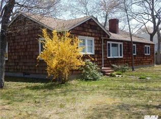 97 Springville Rd, Hampton Bays, NY 11946