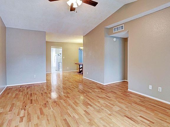 4th image of 2120 El Paseo St APT 204