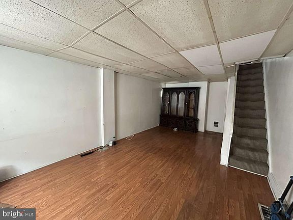 2nd image of 2513 S Fairhill St