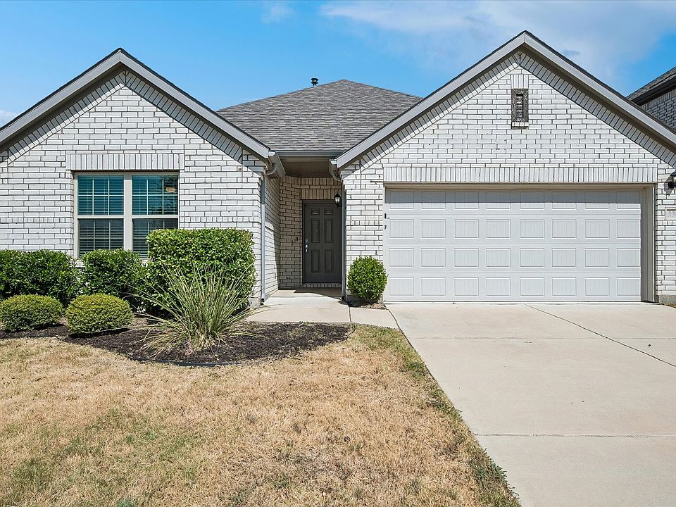 1st image of 3304 Macaw Rd