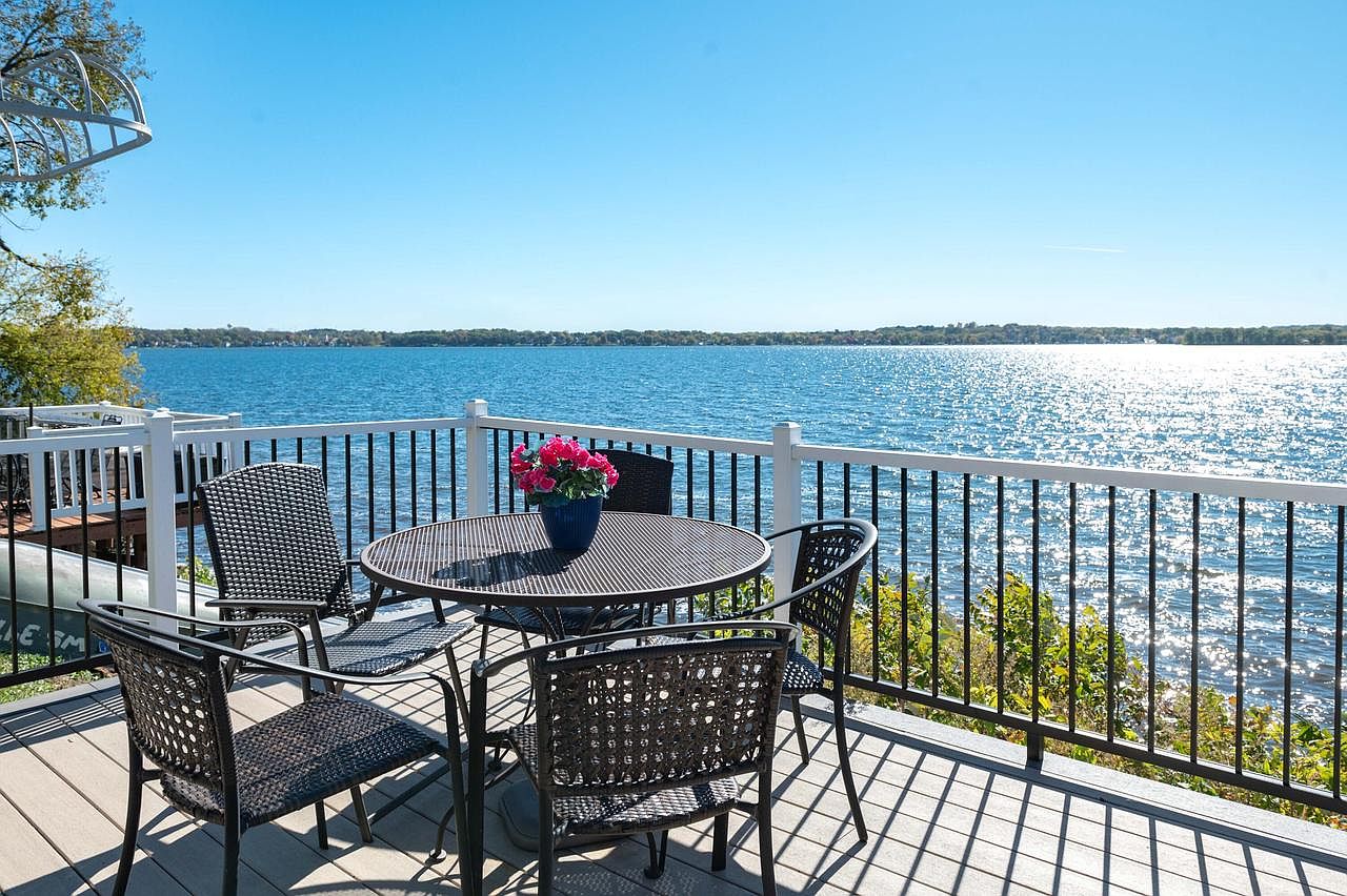 N39W27485 Hillside Grove ROAD, Pewaukee, WI 53072 | MLS