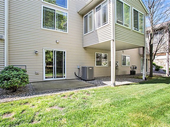 4th image of 2955 Edgestone Dr