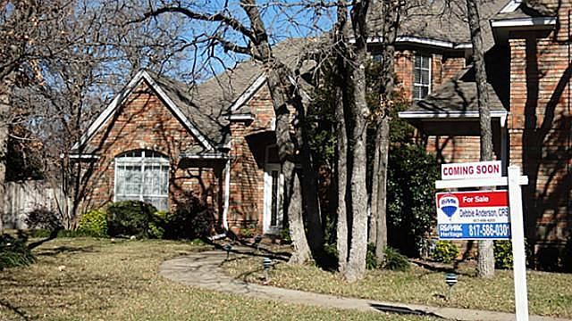 1st image of 809 Tall Pine Ct