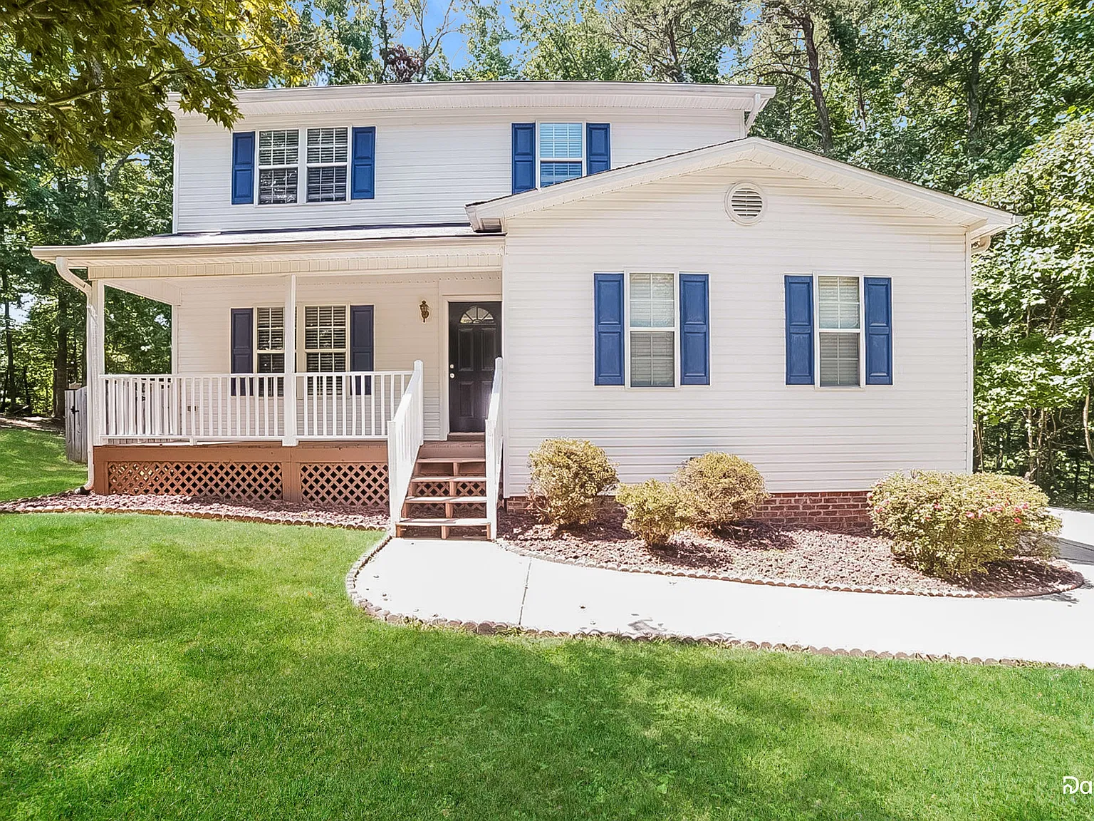 3 bed, 2.5 bath, 1343 sqft, $1,930 — Photo 2