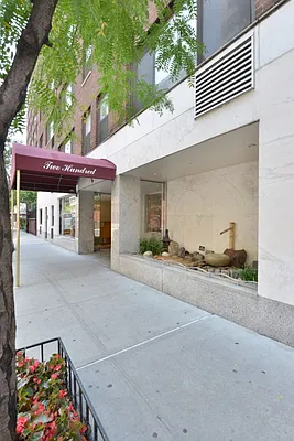 Sold by Level Group | media 7