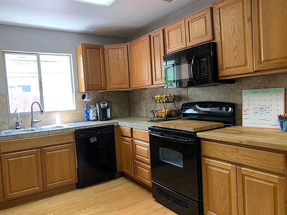 4th image of 1514 Lorainne Ave