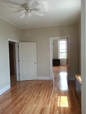 Rented by MCR Realty | media 21