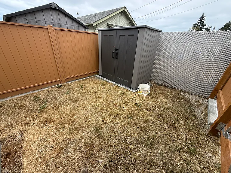 461 W Bell St #B — Photo 8
