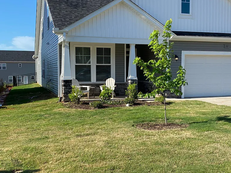 181 Hanover Ct — Photo 3