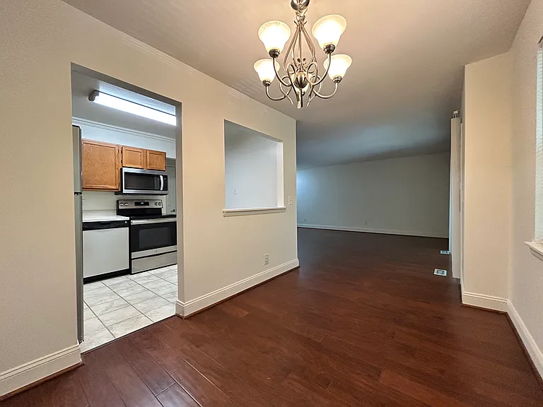 228 Crocker Dr #F — Photo 16