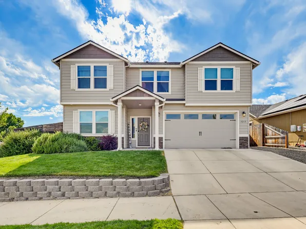 3215 McCloud St, Medford, OR 97504