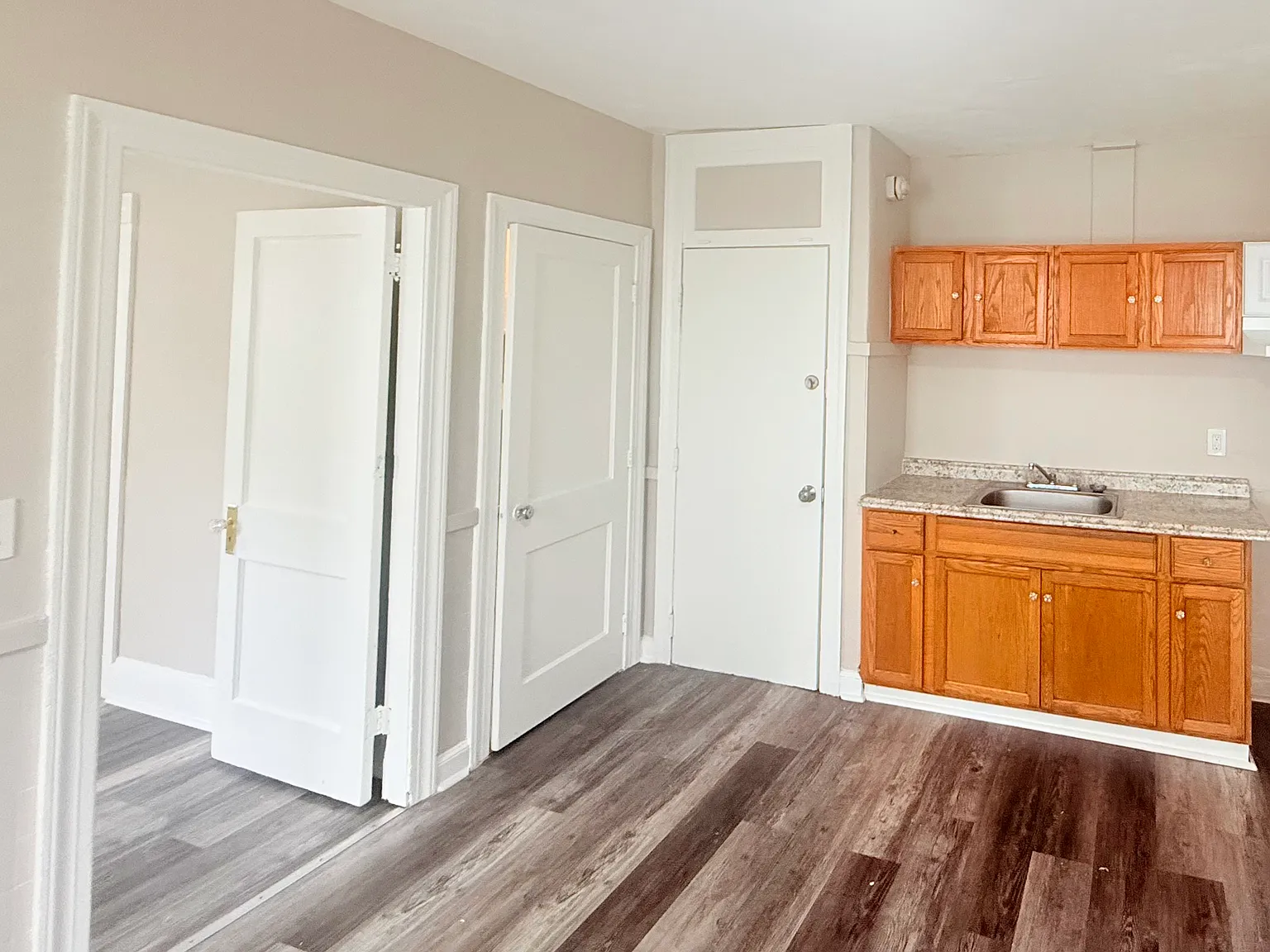 2 bed, 800 sqft, $1,449 — Photo 1