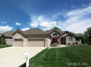 237 Sage Creek Dr, Bethalto, IL 62010