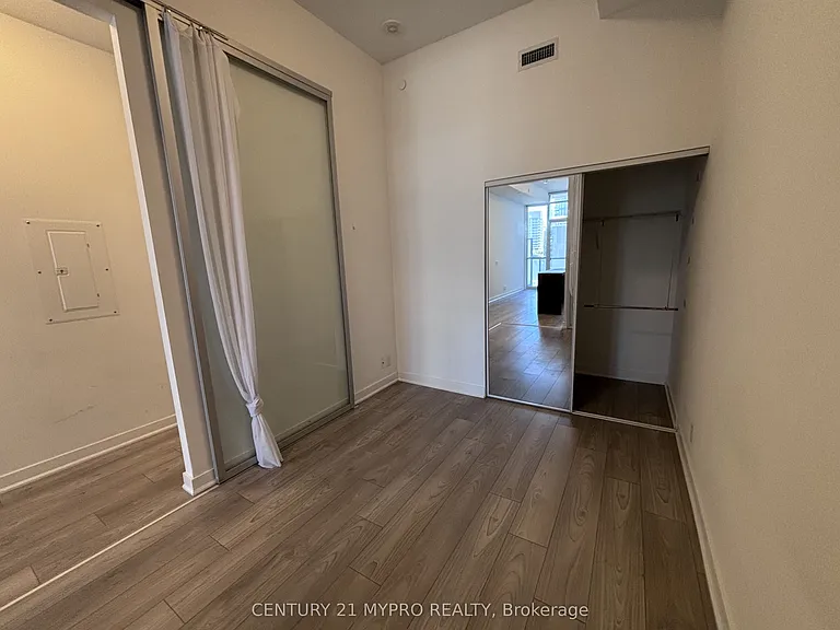 120 Parliament St #601 — Photo 13
