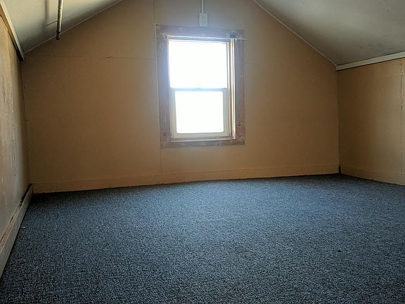 3rd image of 2905 5th Ave